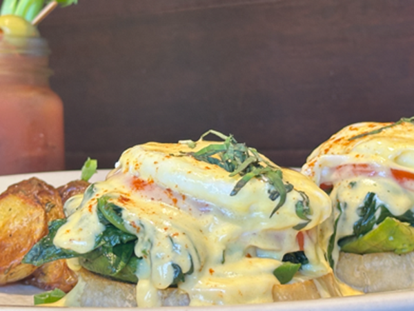 caprese eggs benedict